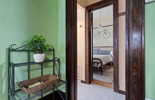 Downtown Gillett Bungalow, Fireplace, 3B, Historic - Foto 37