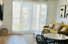 Bel appartement à 5 mn de Paris très proche Métro 13 et 14 - Foto 2