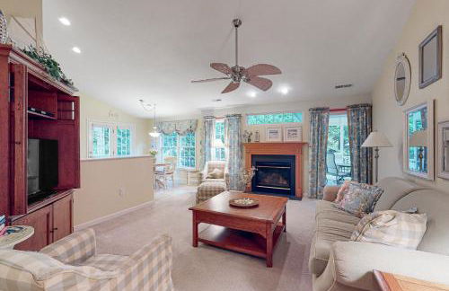 South Hampton --- 37923 Greenwich Ln - Photo 5