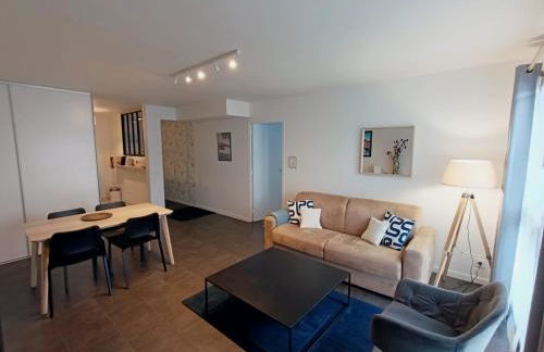 Coeur Courrouze - Appartement 2 chambres avec parking - Foto 7