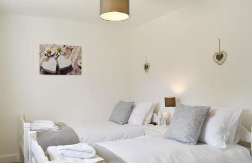 Cherry Cottage - Ukc3990 - Photo 10