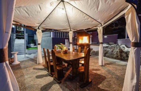 Cozy Home In Srinjine - Photo 14