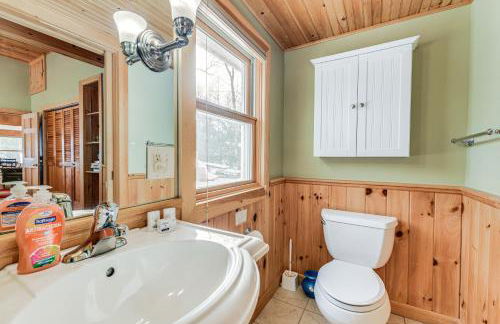 Waterfront North Hero Home with Screened Porch - Foto 15