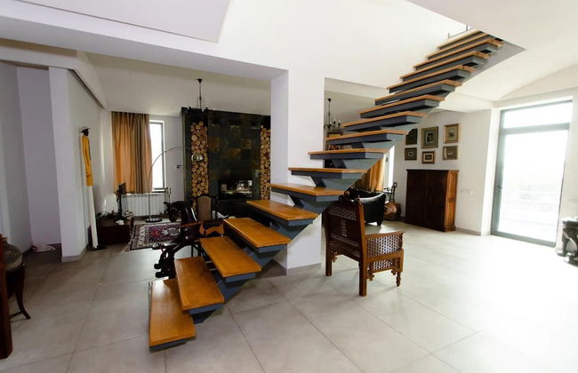 4 Bed Villa Estate Sleeps 7 - Pool, Garden, Sauna - Photo 32