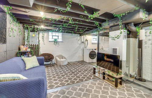 Game Room and Fire Pit West Mifflin Home! - Foto 25