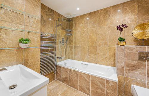 Belgravia Luxe Modern 2BR Steps from Harrods - Foto 23