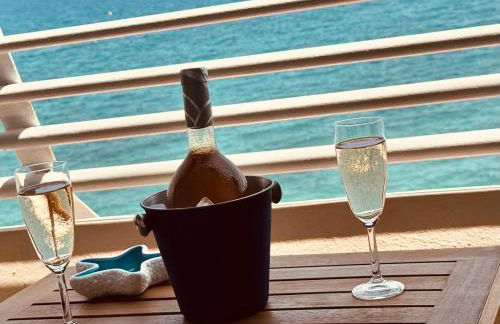 Casa Sud Menton Studio Front de Mer Vue Mer Panoramique Terrasse Parking - Foto 28