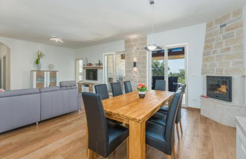 Villa in Deklici with Infinity Pool & Sea Views - Foto 11