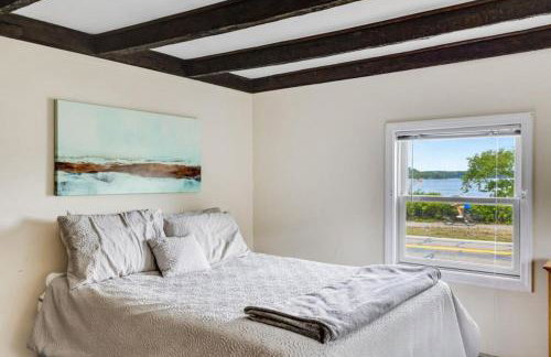 Family Lakeside Escape with Private Beach and Calm Waters - Foto 6