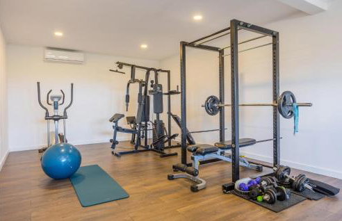 Amazing Home In Dicmo With Kitchen - Photo 41