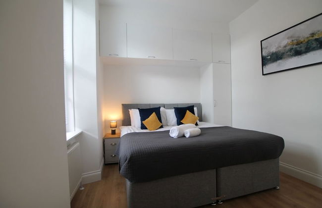 Dundee - 1 Bed - Sleeps 4 - Pet Friendly - Photo 3