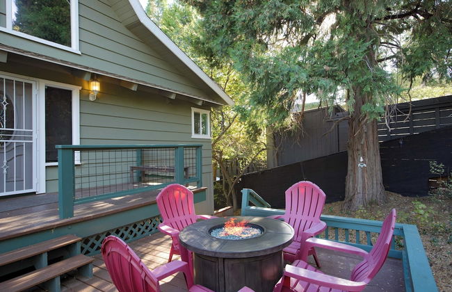 Lake Access, Game Room, Firepit, 3 Decks w/ Views Lakeview Ridge by Avantstay - Foto 37