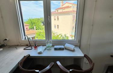 Bulldog Venice Apartment - Photo 23