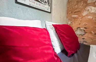 Le Clos des Écorcins - Terrasse - Parking privé - Foto 22