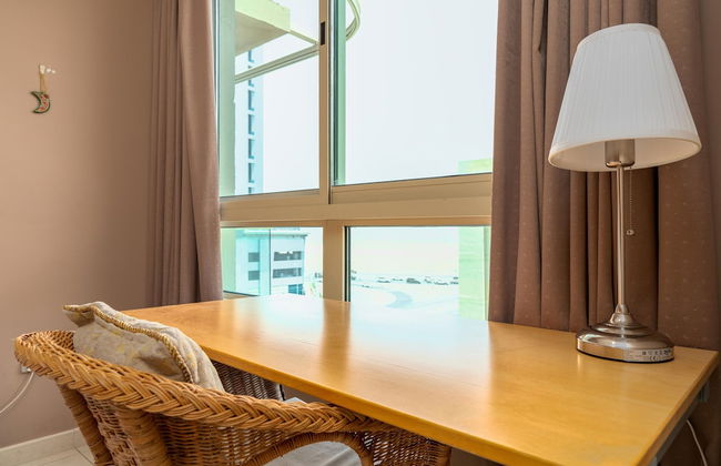 Lux BnB I Turia Tower I Lake & Garden View - Photo 26