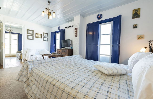 Beachfront Spetses Spectacular Fully Equipped Traditional Villa Families,groups - Photo 4