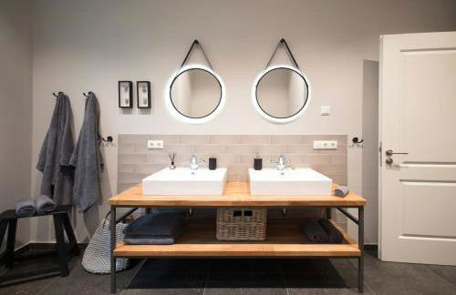 Getaway In East Frisia Elegant Lakeside Apartment - Photo 10