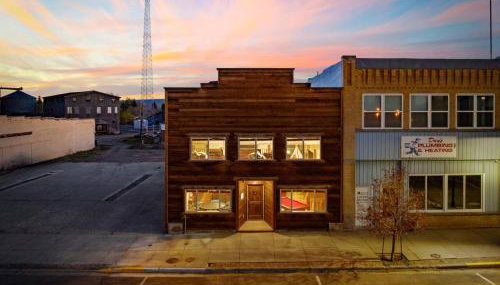 Historic Yellowstone Saloon - Foto 4