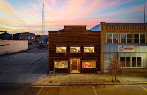 Historic Yellowstone Saloon - Foto 4