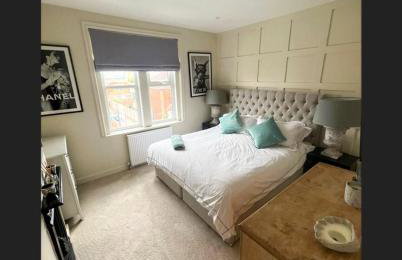 Spacious House In Guildford - Photo 8