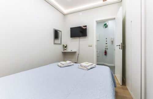 Vita Portucale ! Moscavide Casa Branca w/ Terrace - Photo 18