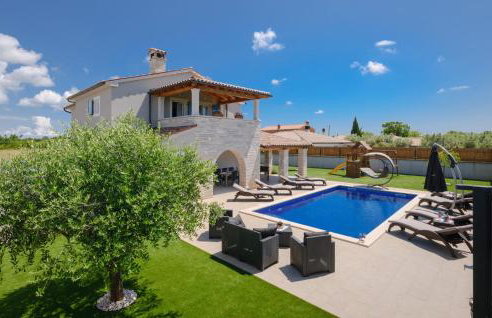 Awesome Home In Radeki Polje With Sauna - Foto 9