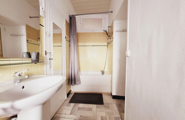 Bright Apartment in Saint Ambroix Near Amenities - Photo 12