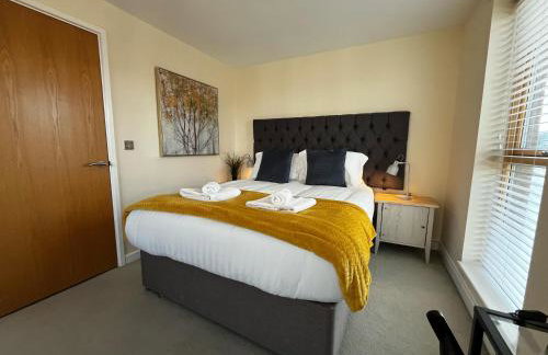 Three Bedroom Townhouse with Parking - Foto 10