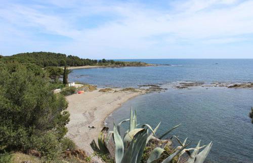 A Chic Four-Person Apartment By The Beach At Cap Ras - Foto 1