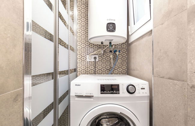 Picasso Suites Cornellá - Photo 24