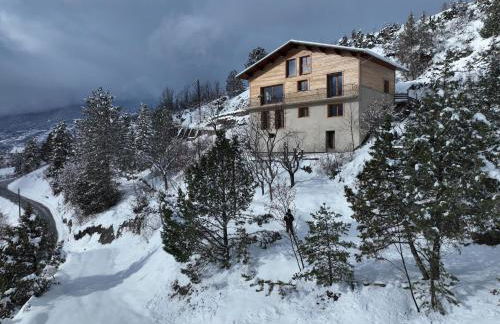 Très belle maison spacieuse et lumineuse, vue sur la station de Risoul et de Vars - Foto 49