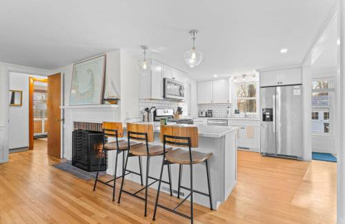 Coastal comfort near beaches and walking distance to Harwich Port! - Foto 27