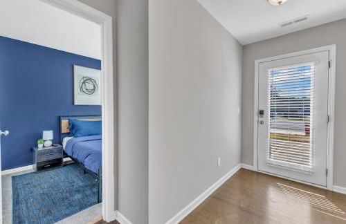 3BR Townhouse King Bed Garage Near NC State - Foto 20