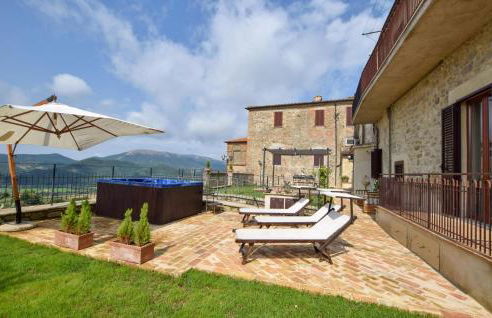 Lovely Apartment In Civitella Benazzone - Foto 12