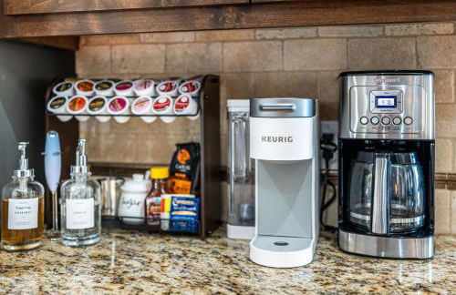 Hilltop Hideaway-Rest, Relax, Reconnect! - Foto 62