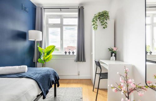 9RA - 4BD House - Wembley Views - Foto 15