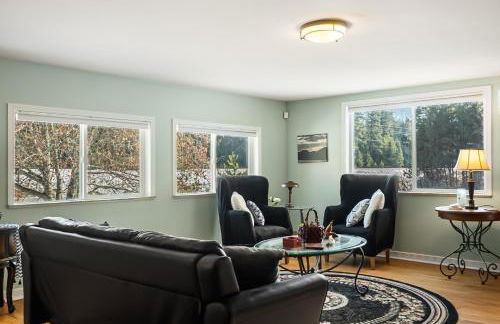 MacArthur Lakefront • Sunroom • Sleeps 6 - Foto 12