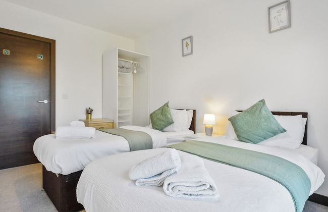 Lovely Flat With Free Parking & Wheelchair Access - Photo 8