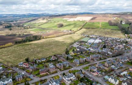 Gilmore House - 5 Bedroom Victorian Home with Hot Tub - Photo 35