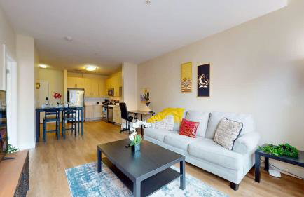 Modern Comforts Free Gym Access - Foto 6