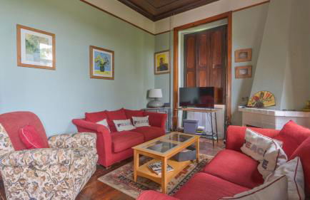 Large, converted farmhouse with pool - Foto 35