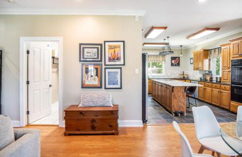 Bayou Breeze Retreat with Pool & River Access - Foto 33