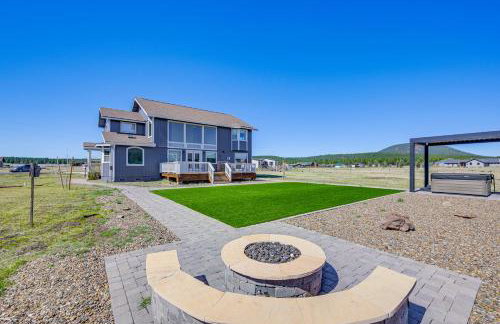 Scenic Flagstaff Home with Hot Tub and Mountain Views - Foto 1