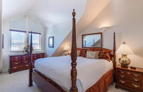 Year-Round Base with Balcony and Mtn Views in Driggs! - Foto 15