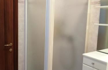 Between mountains and lake - Foto 4