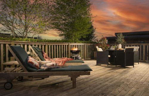 Cedar Lodge, Strawberryfield Park - Photo 16