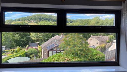 Dogs stay free, country walks from door, EV station, fenced garden, near gastro pub - Foto 3