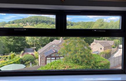 Dogs stay free, country walks from door, EV station, fenced garden, near gastro pub - Foto 3