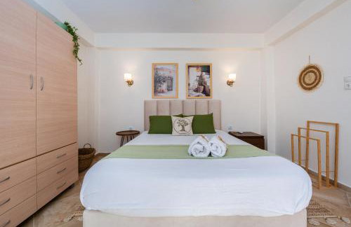 Central, Calm with Courtyard - Foto 10