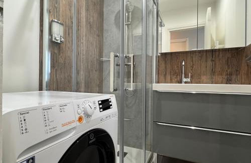 70m2 climatisé - Parking privé - Terrasse - 2 chambres - Lycée Roosevelt - Reims Arena - Foto 4